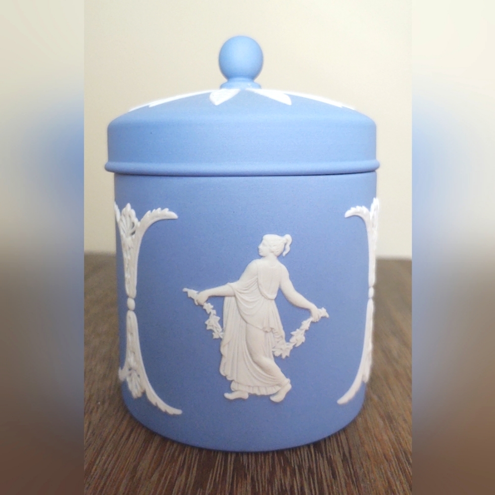 WEDGWOOD BLUE JASPERWARE DANCING HOURS LIDDED CIGARETTE/VANITY JAR